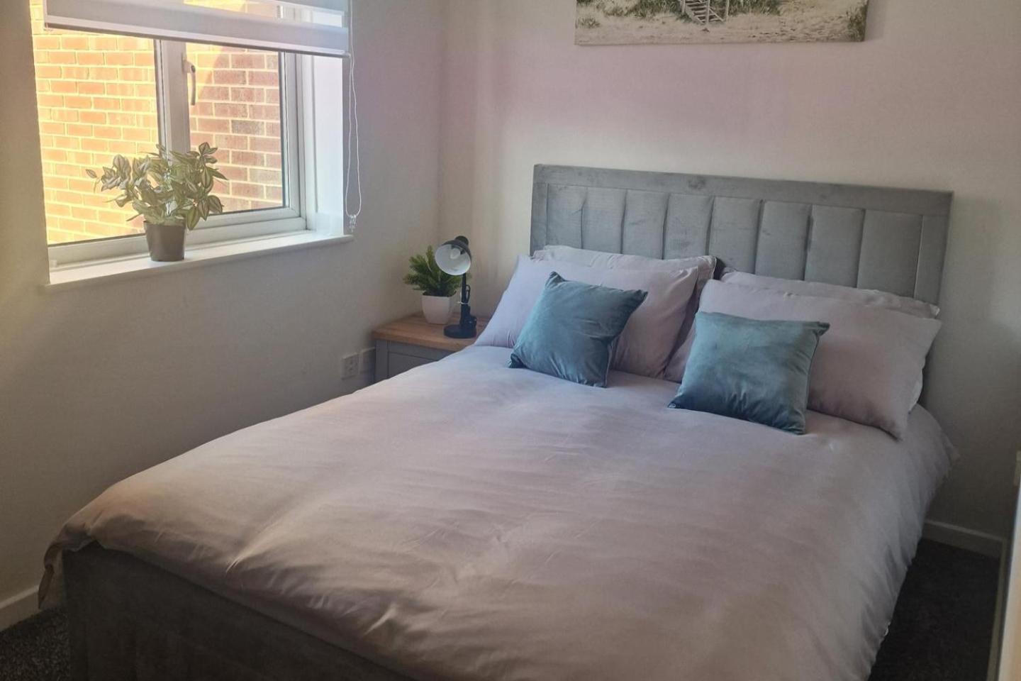 Holiday home Urban Retreat In Newcastle- Pet Friendly- Garden